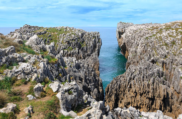 Fototapeta na wymiar Bay of Biscay rocky coast, Spain.