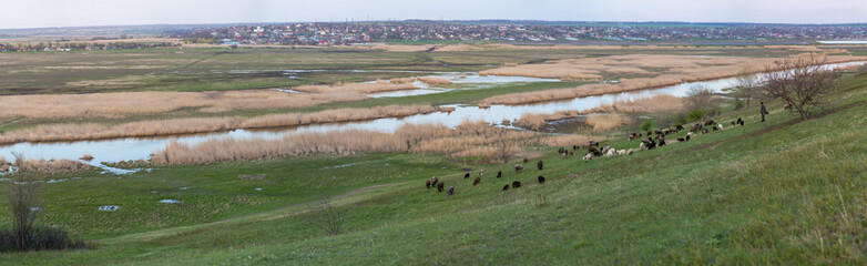 Панорама на долину реки Миус с видом на деревню Николаевку © ovbelov1972