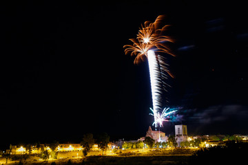 Fuegos artificiales nocturnos