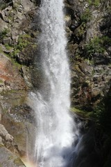 Fototapeta na wymiar Wasserfall in den Alpen
