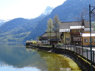 Fototapeta na wymiar Village of Hallstatt and its lake.