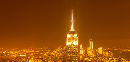 Obraz premium View of New York Manhattan during sunset hours