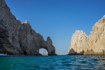 Fototapeta na wymiar Rock Formations around the Arch in Cabo San Lucas, Mexico.