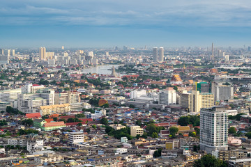 Obraz premium Bangkok City Scape on Bright Sky Day, The most populous metropolis in Thailand