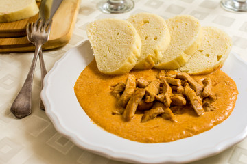 Chicken on red pepper