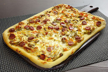 fresh italian classic original pizza 