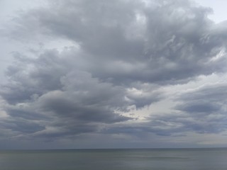 Nubes en día ventoso
