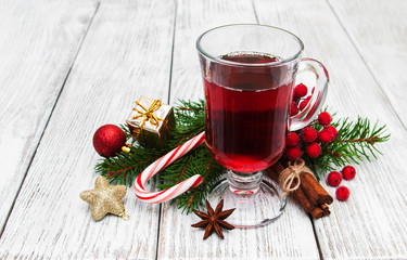 hot mulled wine and Christmas decorations