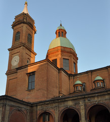 Fototapeta na wymiar View of the city of Bologna