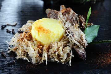 crauti polenta e costine di maiale