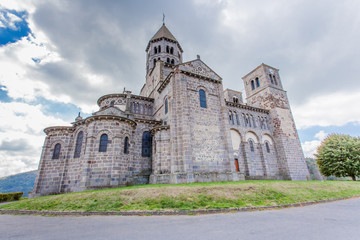 Fototapeta na wymiar église de Saint-Nectaire, Auvergne, France 