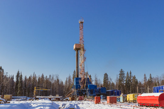 land drilling rig winter