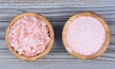 Pink salt in a bamboo bowls