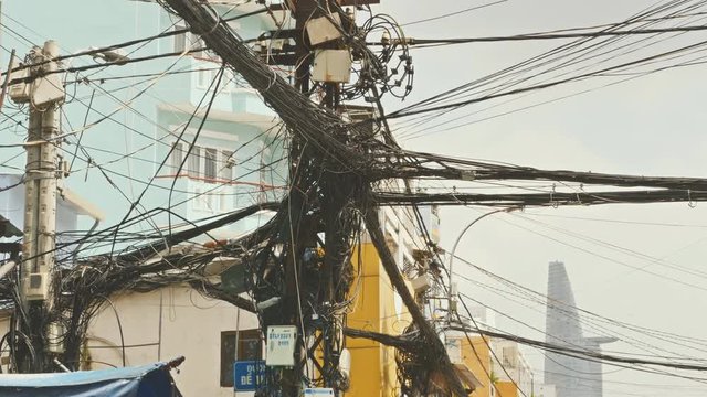 The web of power lines on the streets of Ho Chi Minh City 3