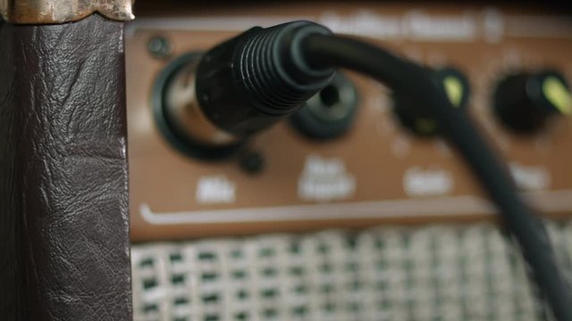 Plugging microphone cable in amplifier xlr connector