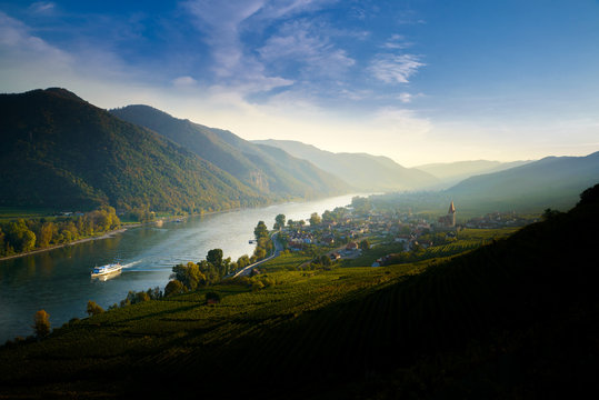 Weissenkirchen Im Abendstreiflicht