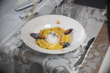 cultures, italian, food, gourmet, eating, meat, meal, tray, olive, dinner, crockery, color, drink, close-up,