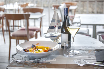 cultures, italian, food, gourmet, eating, meat, meal, tray, olive, dinner, crockery, color, drink, close-up,
