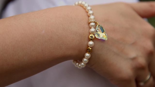 Bracelet with the initials suited for the luxurious hand of a young woman.