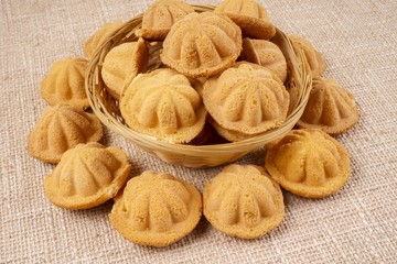 Kuih bahulu, Malay sweet egg sponge cake