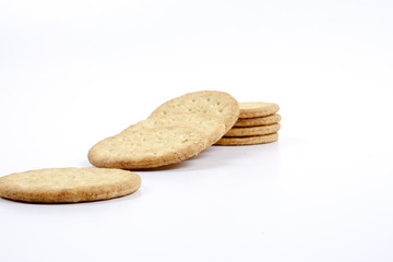 Organic whole wheat crackers .