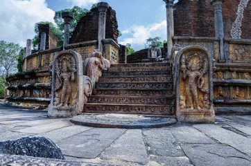 Buddhist stupa in Pollonnaruwa