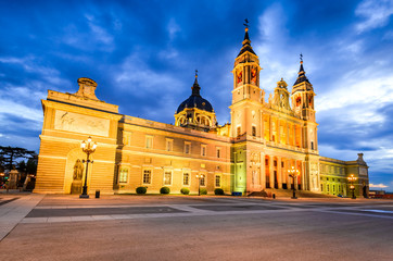 Fototapeta na wymiar Almudena Cathedral twilight , Madrid in Spain