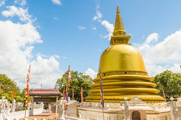 Fototapeta premium Dambulla Golden Temple Stupa