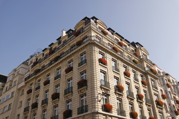 Fototapeta premium Immeuble d'angle à Paris