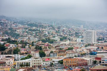 Fototapeta premium Widok na kolorowe domy Valparaiso w Chile