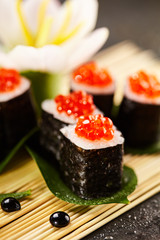 Ikura Sushi Roll