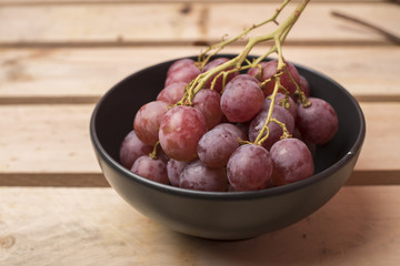 Red grapes in a bowl