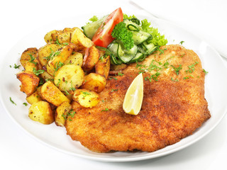 Schnitzel mit Bratkartoffel