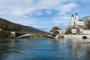 Stadt Skyline am Fluss