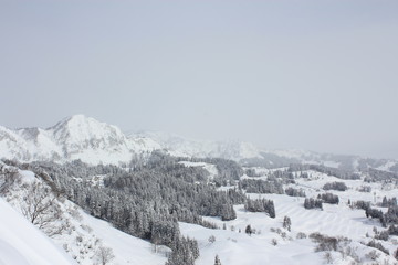 Fototapeta na wymiar 雪山の風景