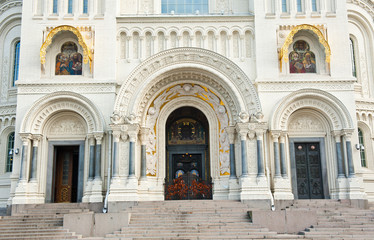 Fototapeta na wymiar Naval Cathedral of Saint Nicholas in Kronstadt, Saint Petersburg, Russia