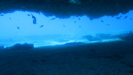 oceanic cave
