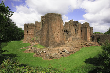 Fototapeta na wymiar site and views goodrich castle herefordshire england uk