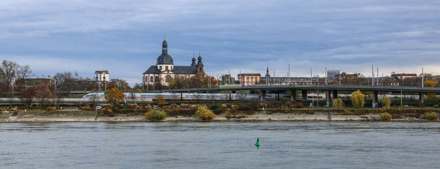 Mannheim am Rheinufer