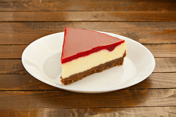 delicious cheesecake with strawberries