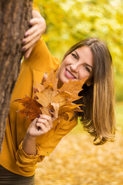 woman in autumn park