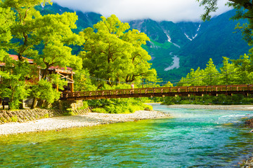 Obraz premium Kamikochi Kappa-Bashi Bridge River Mount Hotaka H