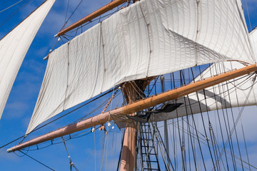 Fototapeta premium Vintage Tall Ship Rigging