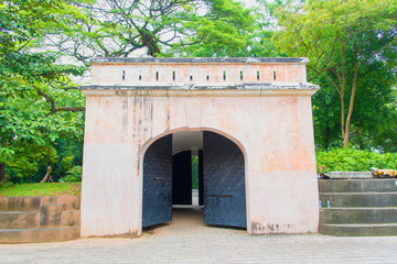 Fototapeta na wymiar Fort Canning Gate