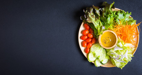 Salad with fresh vegetables