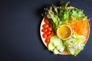 Salad with fresh vegetables