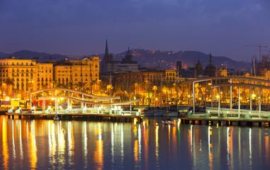 Fototapeta na wymiar Port of Barcelona in dawn
