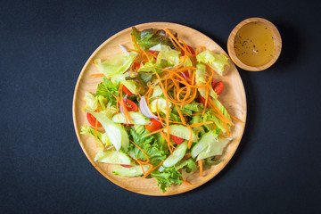 Salad with fresh vegetables