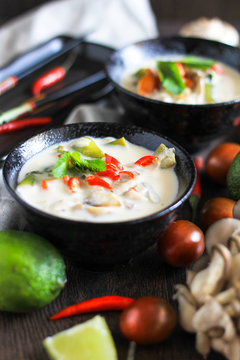 coconut soup tom-yam