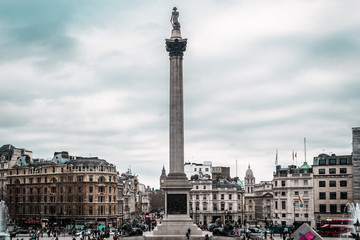 Fototapeta na wymiar Nelson's Column near the National Portrait Gallery in London, En